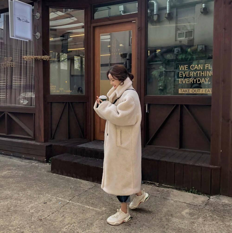 Women's Winter Solid Lamb Fur Coat - AM APPAREL